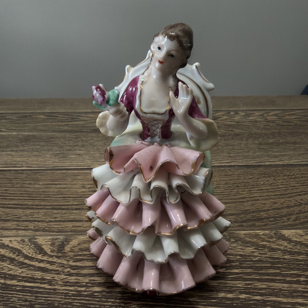 VTG Wales Porcelain Lady Sitting Made In Japan Beautiful Classy! Dainty Feminine